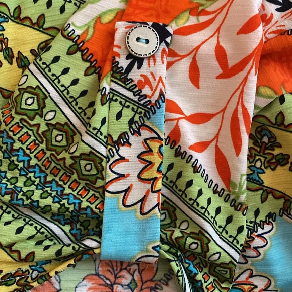 Top - Picture 5 of 6